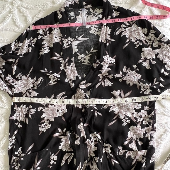 Spiritual Gangster Bold Boho Floral Print Black White Kimono Robe open Cardigan - Picture 11 of 11